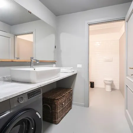 Intrho- Correnti Luxury Lägenhet *