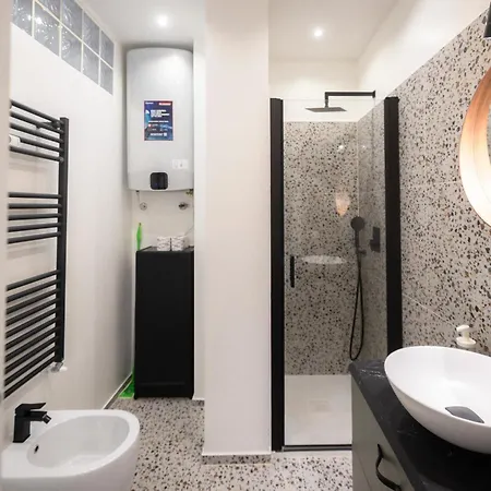 Elegant Designer In The Monumental Area Appartement *