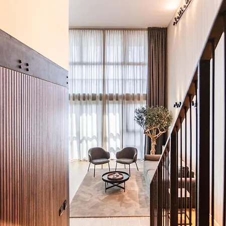 Luxury House In Carlo De Angeli 115 Mq *