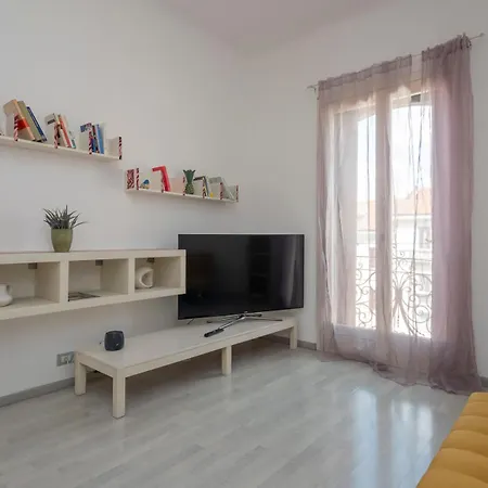 Homelovers Spacious Flat B Aires District Mm1