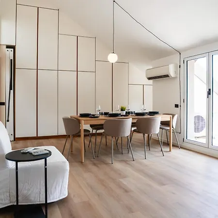 Apartamento Luminoso Stazione M2 M3 Milão