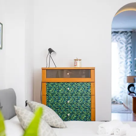 Two-room Flat In Near The Duomo * Milano