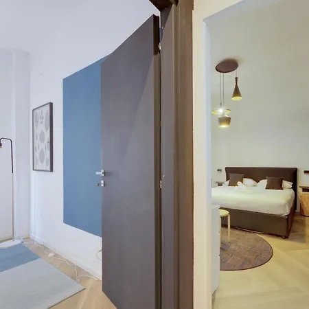 Xenia - Three-room In Via Laurana 5 아파트