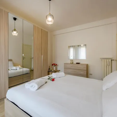 Via Cadibona, 10 - Living Apartamento Milão