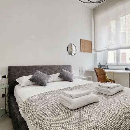Appartement Just Urban - Elegant 2-br Flat In The Center - Porta Romana M3