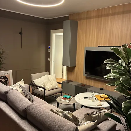 Stylish Modern 2-bedroom In