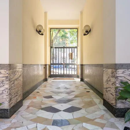Caracciolo - Elegante Bilocale • Ascensore • Metro Vicina • Wi-fi Апартаменты Милан