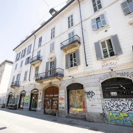Elegant Navigli View Loft *