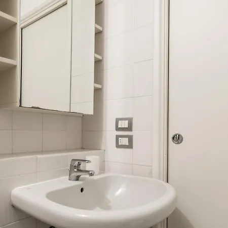Salasco 40 - Trilocale In Porta Romana Con Garage