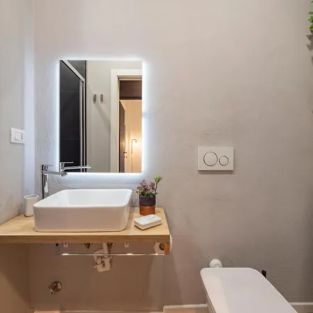 Xenia - Three-room In Via Laurana 5