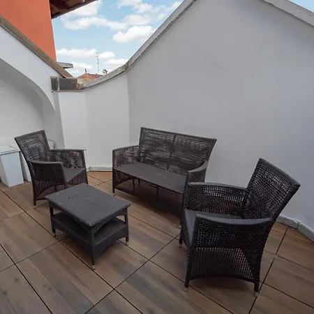 Appartamento Charme D'epoca Con Terrazzino A Porta Venezia Milano