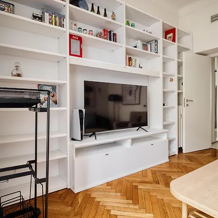 Appartement Just Urban - Elegant 2-br Flat In The Center - Porta Romana M3 *