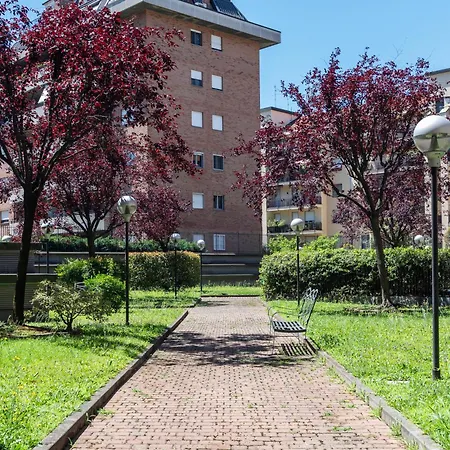 Salasco 40 - Trilocale In Porta Romana Con Garage Apartman *