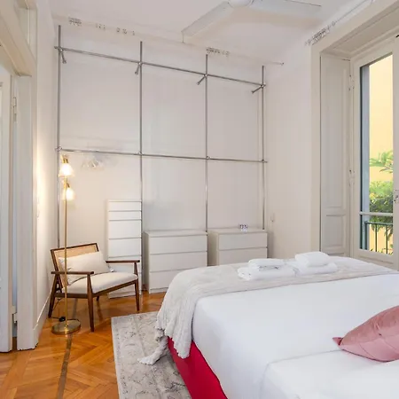 Stylish Flat On The Navigli For 6 Appartement Milaan