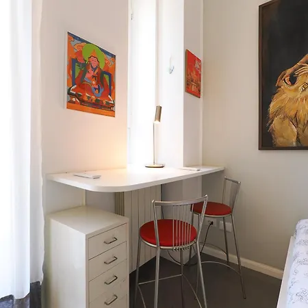 Appartement Poliziano Stylish In Sempione Milan