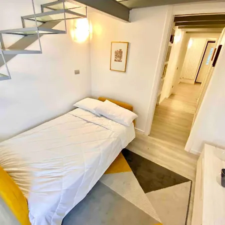 Loft In The Center - Metro - 12 Beds Μιλάνο