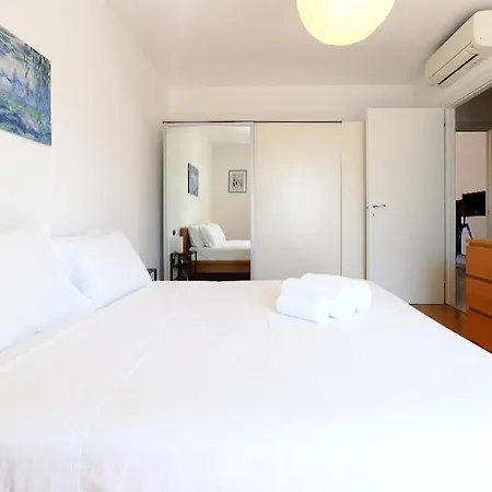M4 Linate Modern Flat Terrace & Parking Lägenhet *