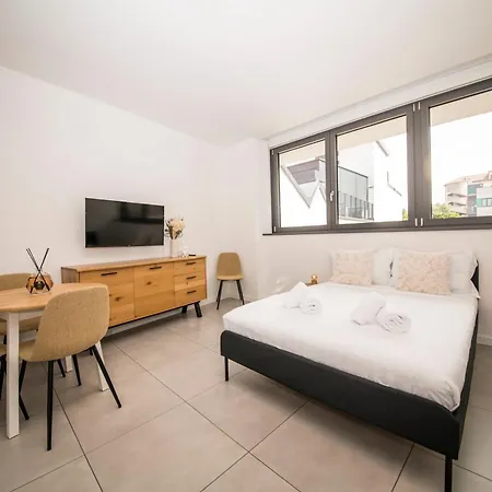 Ponti Cozy - Private Parking Available, Near Navigli, Romolo Metro And Duomo