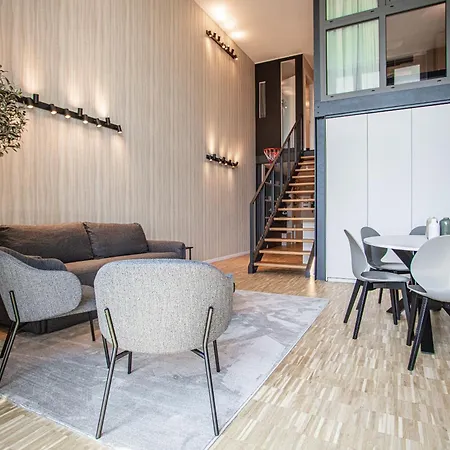 Luxury House In Carlo De Angeli 115 Mq Milano