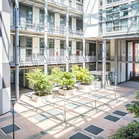 Luxury House In Carlo De Angeli 115 Mq * Milano