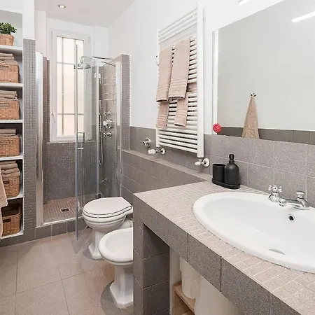 In The Heart Of Milan, Just A Short Walk From The Duomo! ميلان