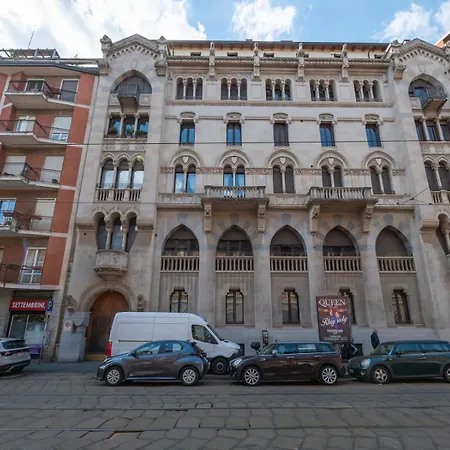 Charme D'epoca Con Terrazzino A Porta Venezia * Milano