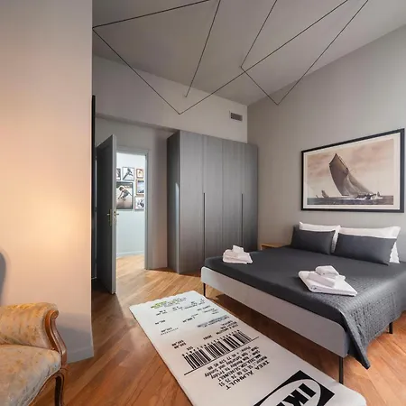 Intrho- Correnti Luxury Appartamento