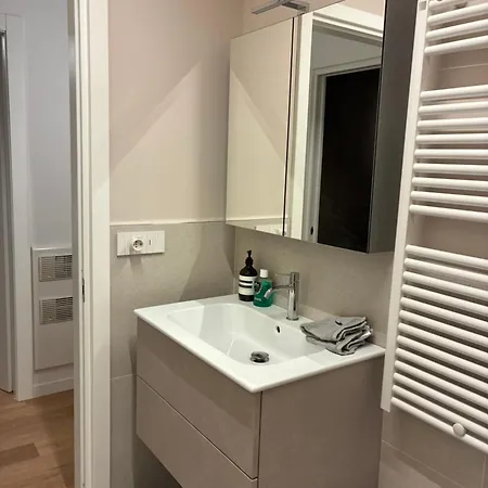 Stylish Modern 2-bedroom In