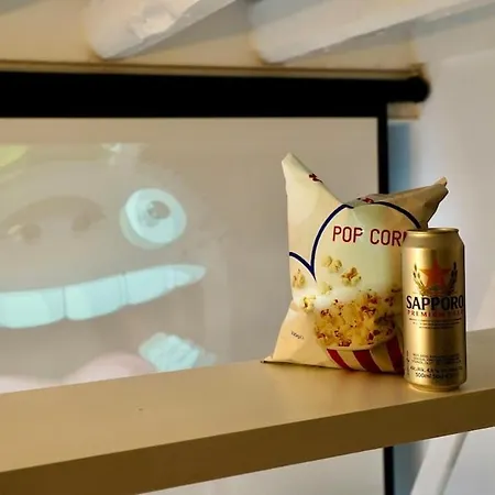 شقة Tiny Cinema Loft - Milan's Smallest *