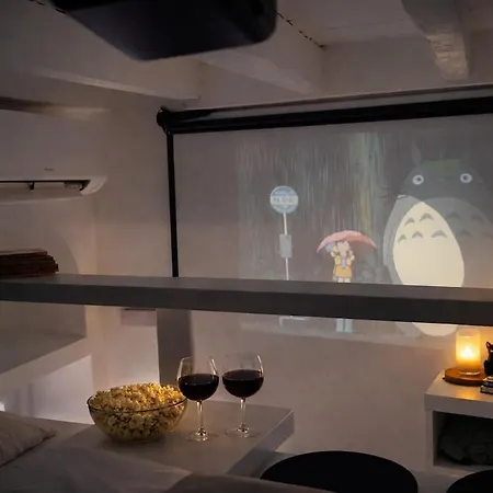 شقة Tiny Cinema Loft - Milan's Smallest ميلان
