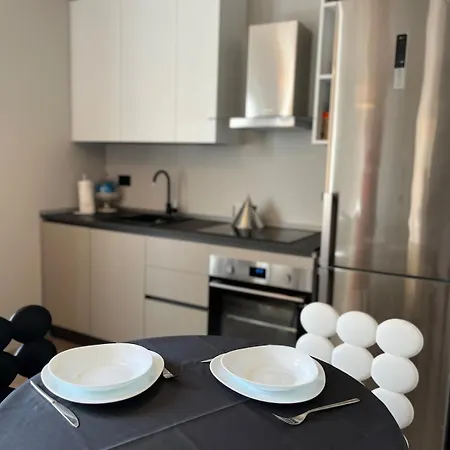 Brand New Two-room Apartment, Between Brera And Repubblica * Milão