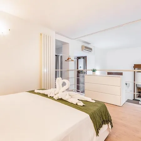 7guest Duomo5min Walk-private Cinema Popcorn-castle 6min- Air Cond Apartamento *