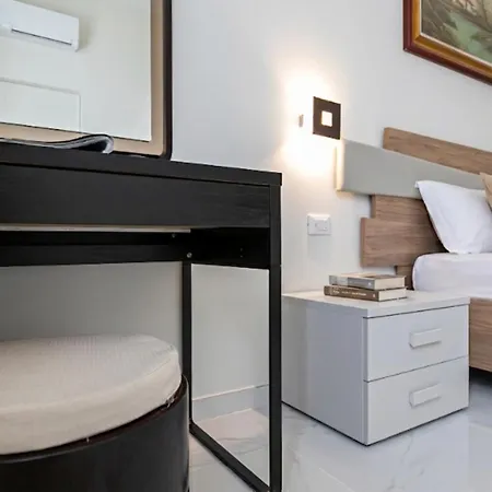 Italianway Comfort - Mezzofanti 9 Apartman *