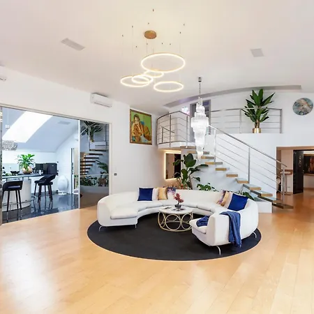 شقة Pool & Billiard - Luxury Loft Di 400mq Con Cinema