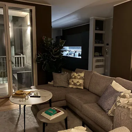 Stylish Modern 2-bedroom In * Mediolan