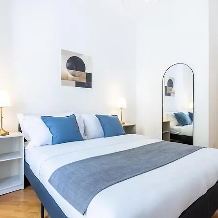 Duomo 15 Min Walk - Historic Center - 2 Bedrooms With Terrace *