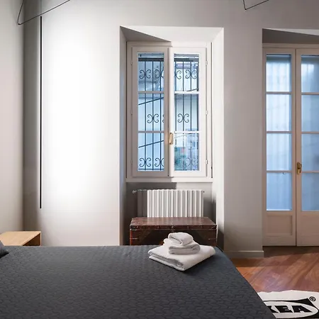 Intrho- Correnti Luxury