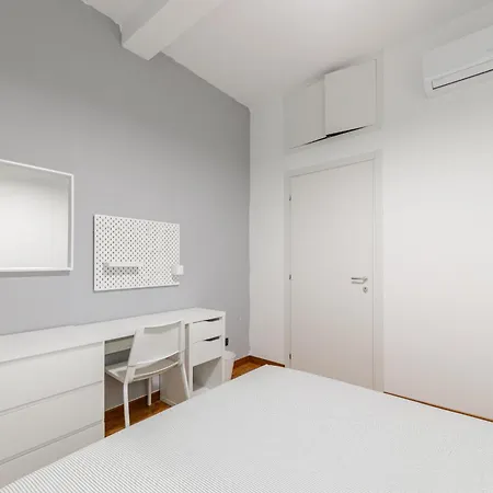 아파트 Cedro Residence, Pagano, 밀라노