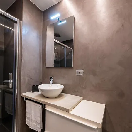 Apartamento Max 6 Guests - Chill House - 3 Stops Duomo M3 *