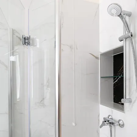Italianway Comfort - Mezzofanti 9 * Milánó