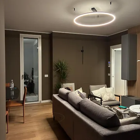 Stylish Modern 2-bedroom In Milánó