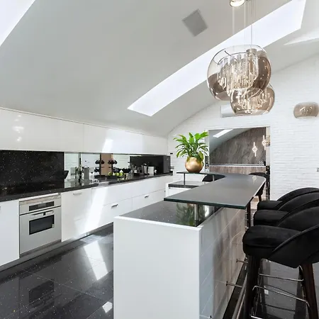 شقة Pool & Billiard - Luxury Loft Di 400mq Con Cinema *
