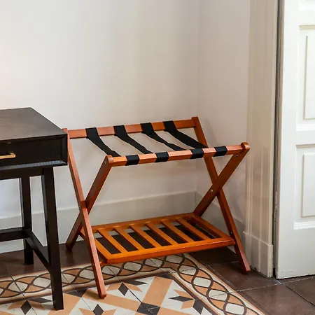 Stylish Flat On The Navigli For 6 Milano