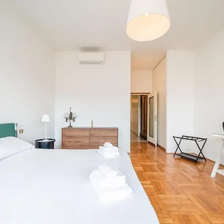 Intrho - Casa Torino 64 Elegant For 10 شقة