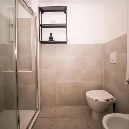 شقة Ponti Cozy - Private Parking Available, Near Navigli, Romolo Metro And Duomo ميلان