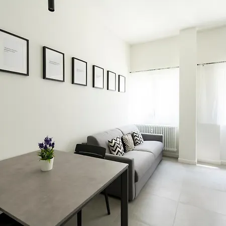 Guesthost - Comfy Near Cenisio Mm5 Appartement Milan