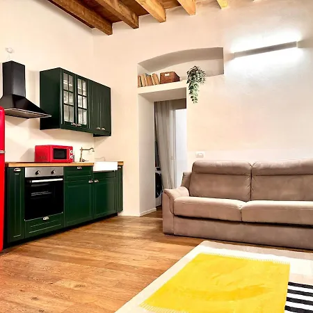 Appartement Duomo 10 Min Metro Vintage Italian Milan