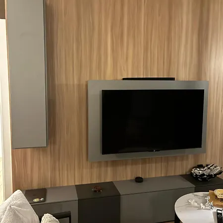 Stylish Modern 2-bedroom In Apartament *
