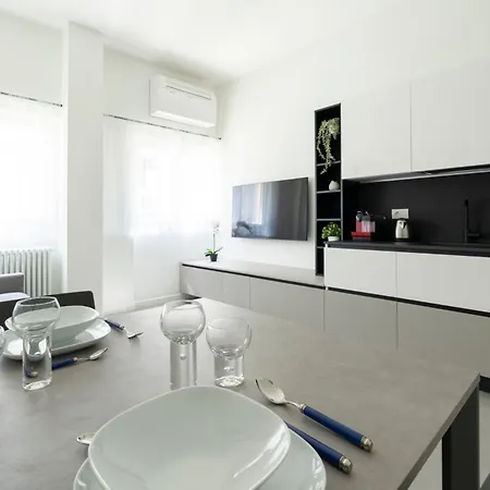شقة Guesthost - Comfy Near Cenisio Mm5 *