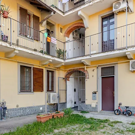 Exclusive In The Heart Of Апартаменты Милан
